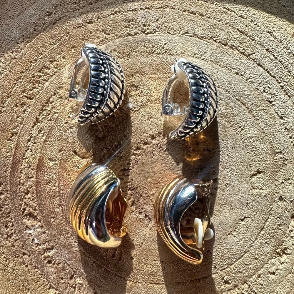 Bundles vintage clip-on earrings